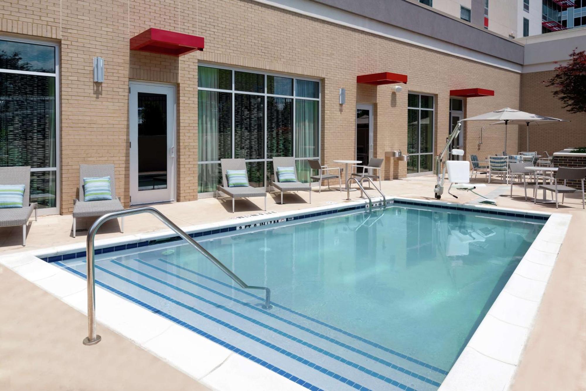 Hampton Inn & Suites Atlanta Buckhead Place Kültér fotó